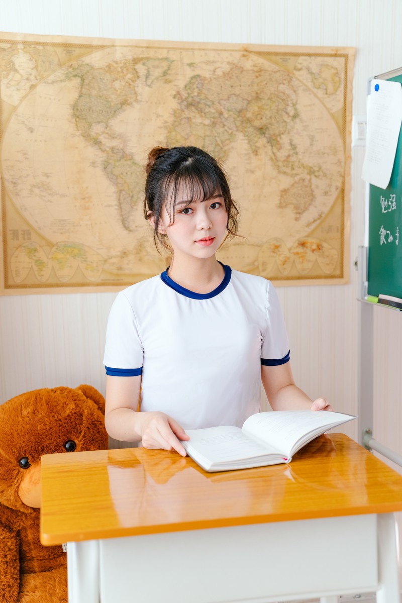 每个女孩都有少女情结