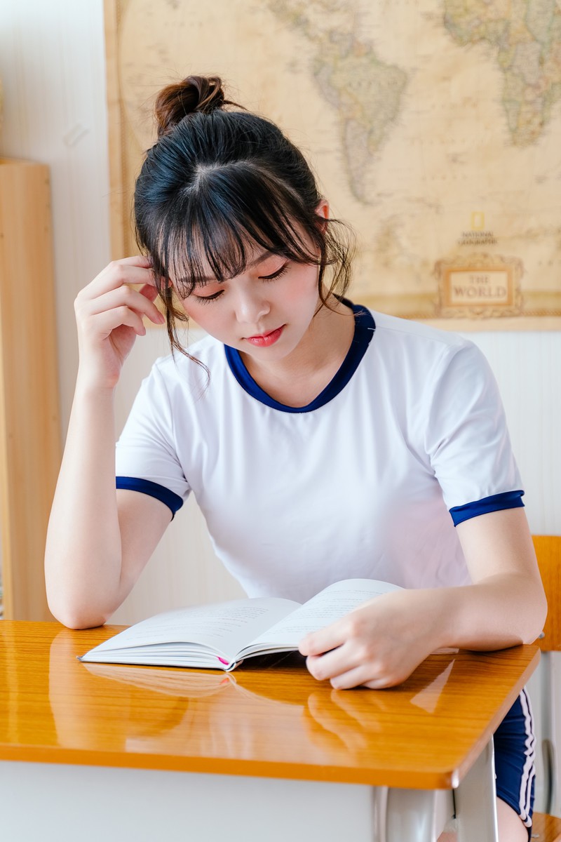 每个女孩都有少女情结