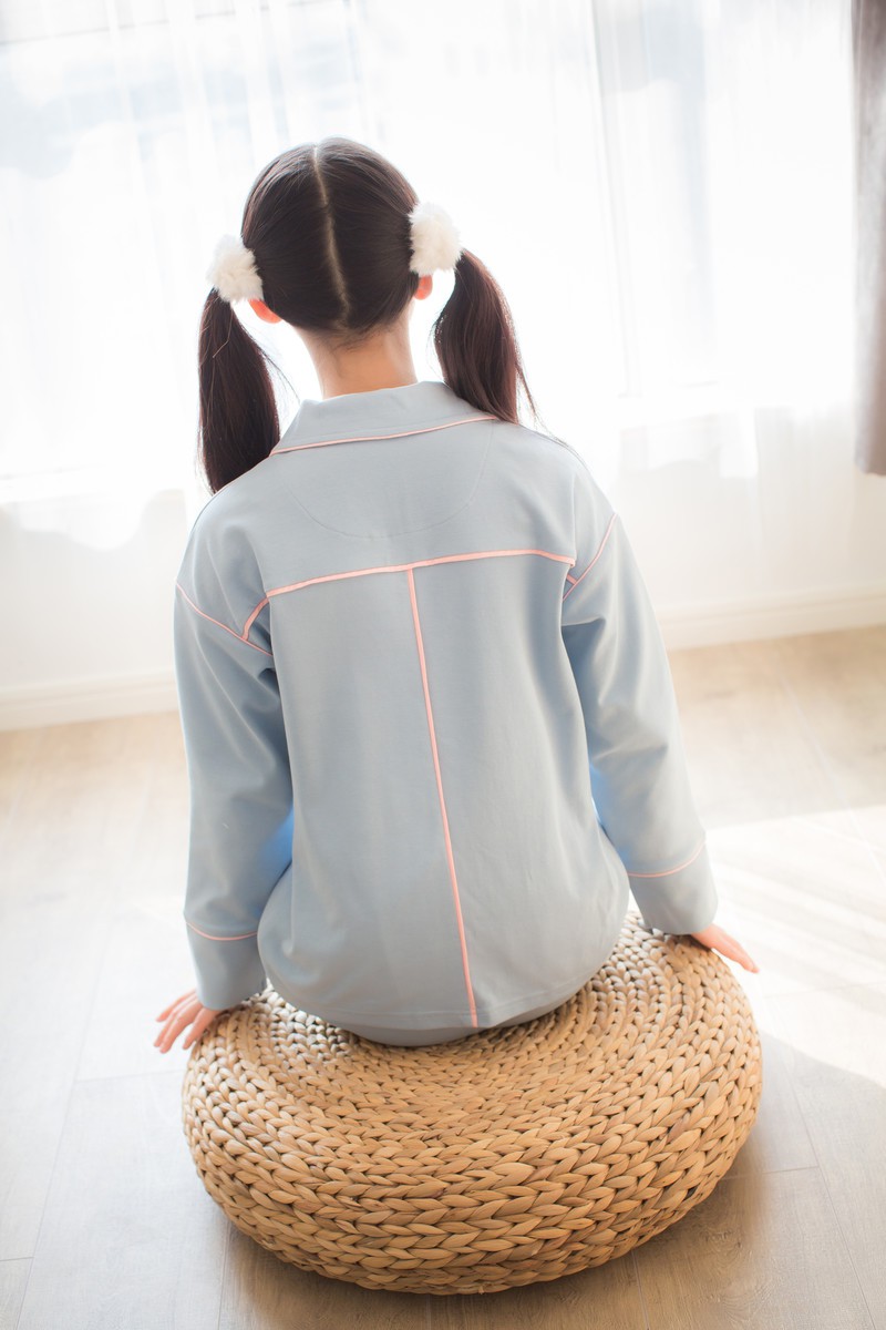 美女 & 睡衣