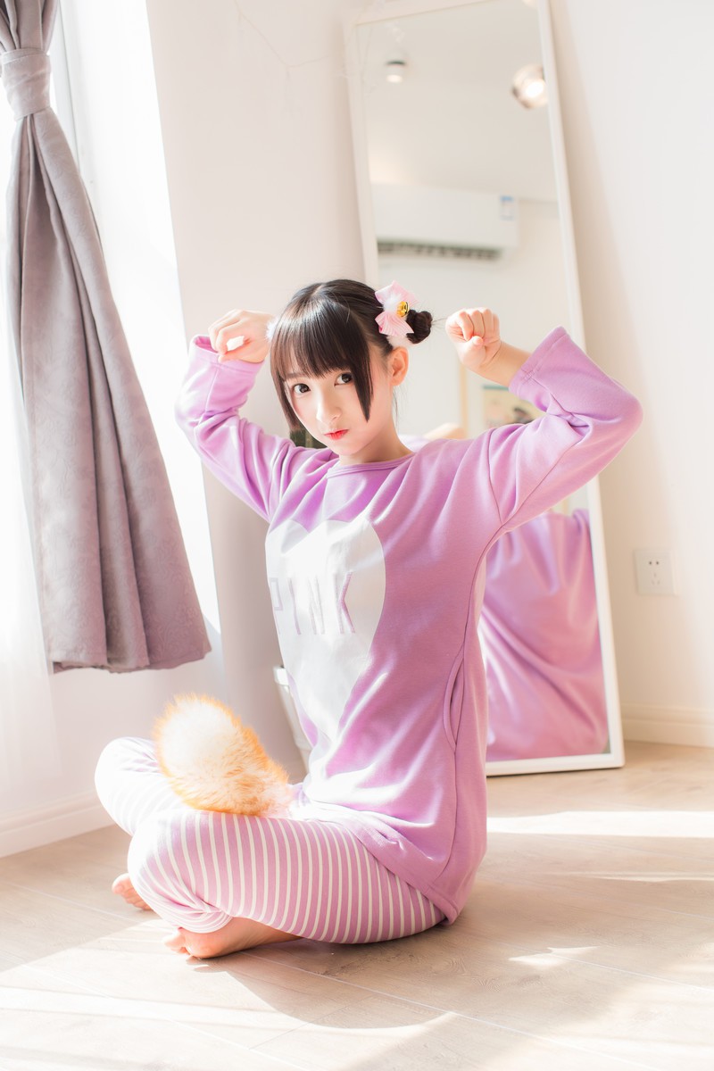 美女 & 睡衣