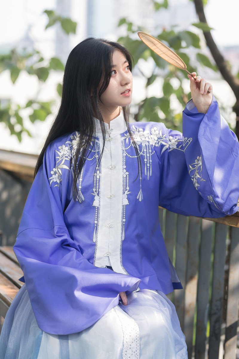 甜甜的小仙女