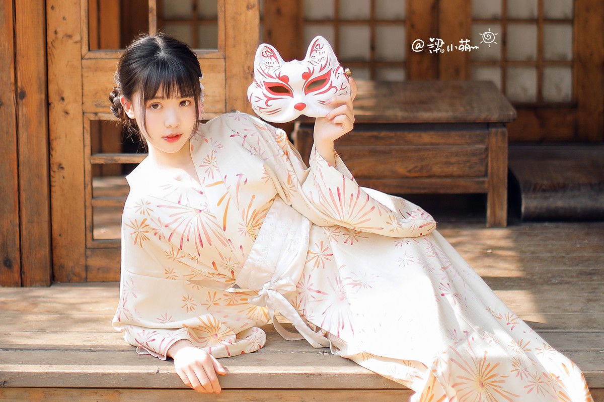 梁小萌—和服