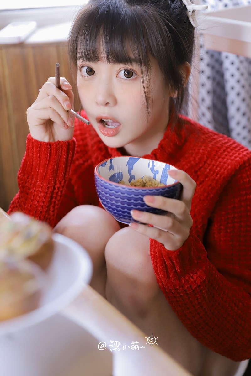 梁小萌—红色