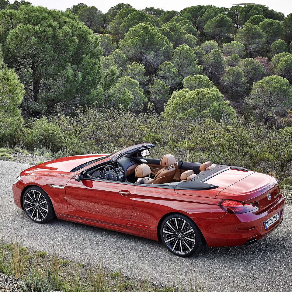 红色宝马650i Cabrio