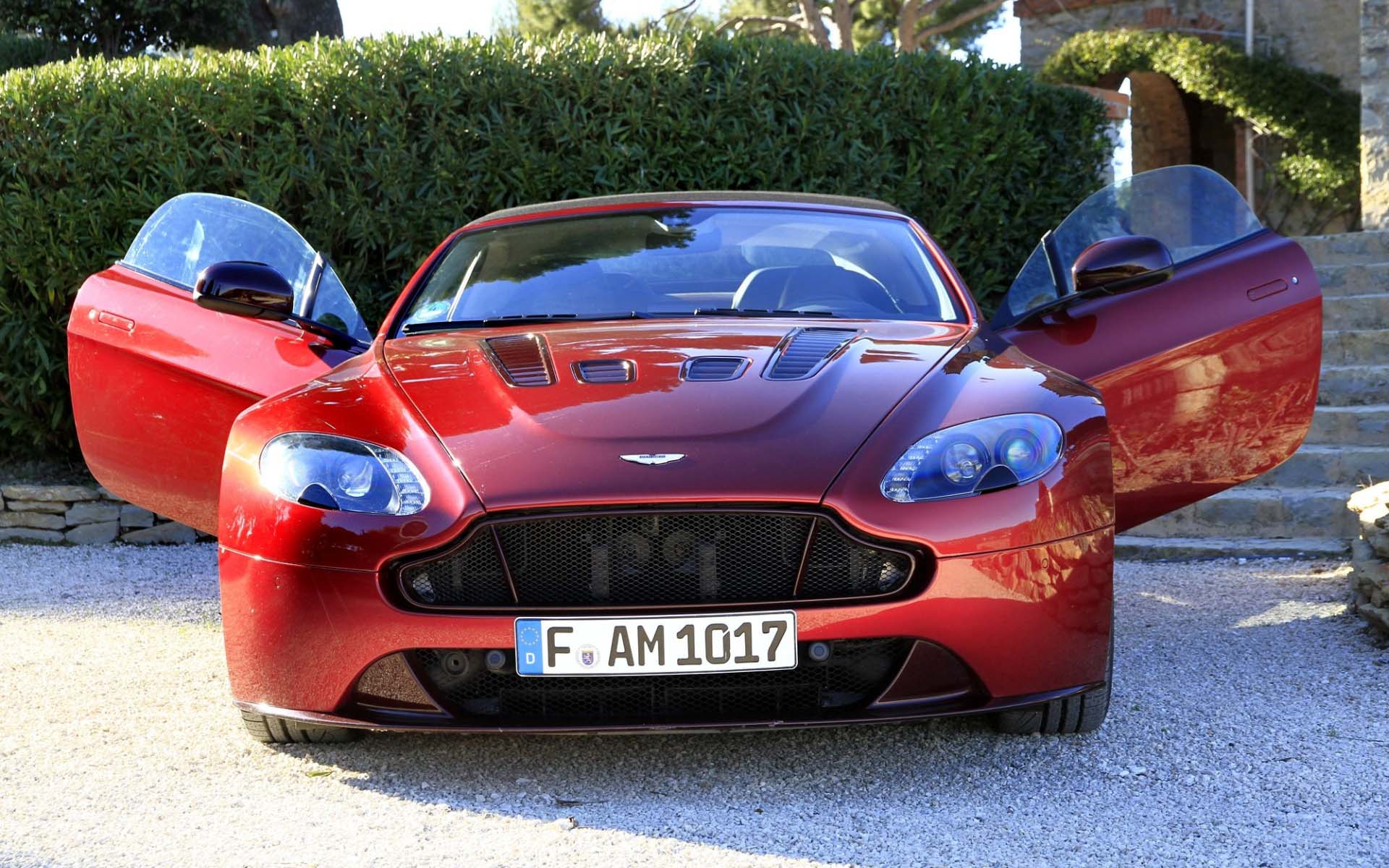 阿斯顿马丁V12 Vantage S