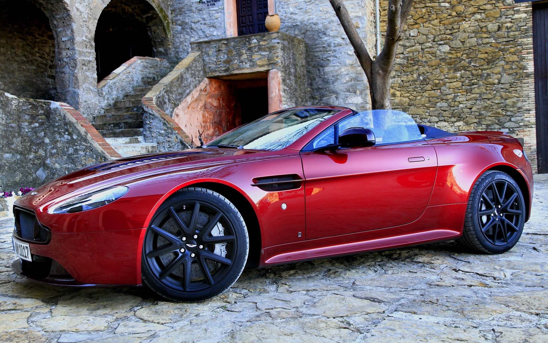 阿斯顿马丁V12 Vantage S