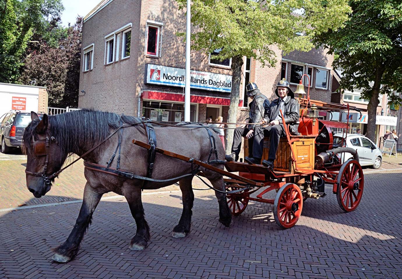 荷兰传统马车