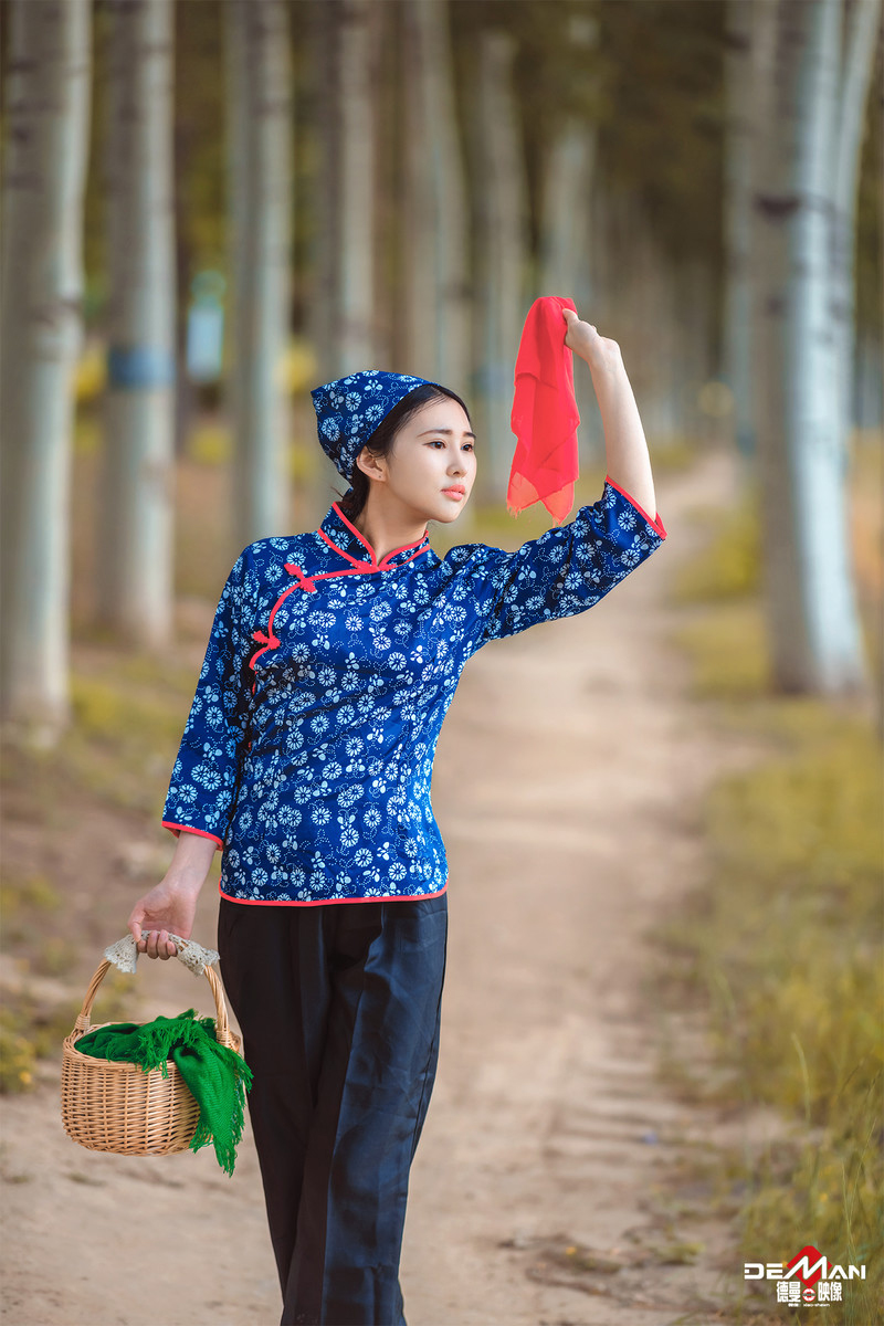 兔兔—麦田俏丽小村姑