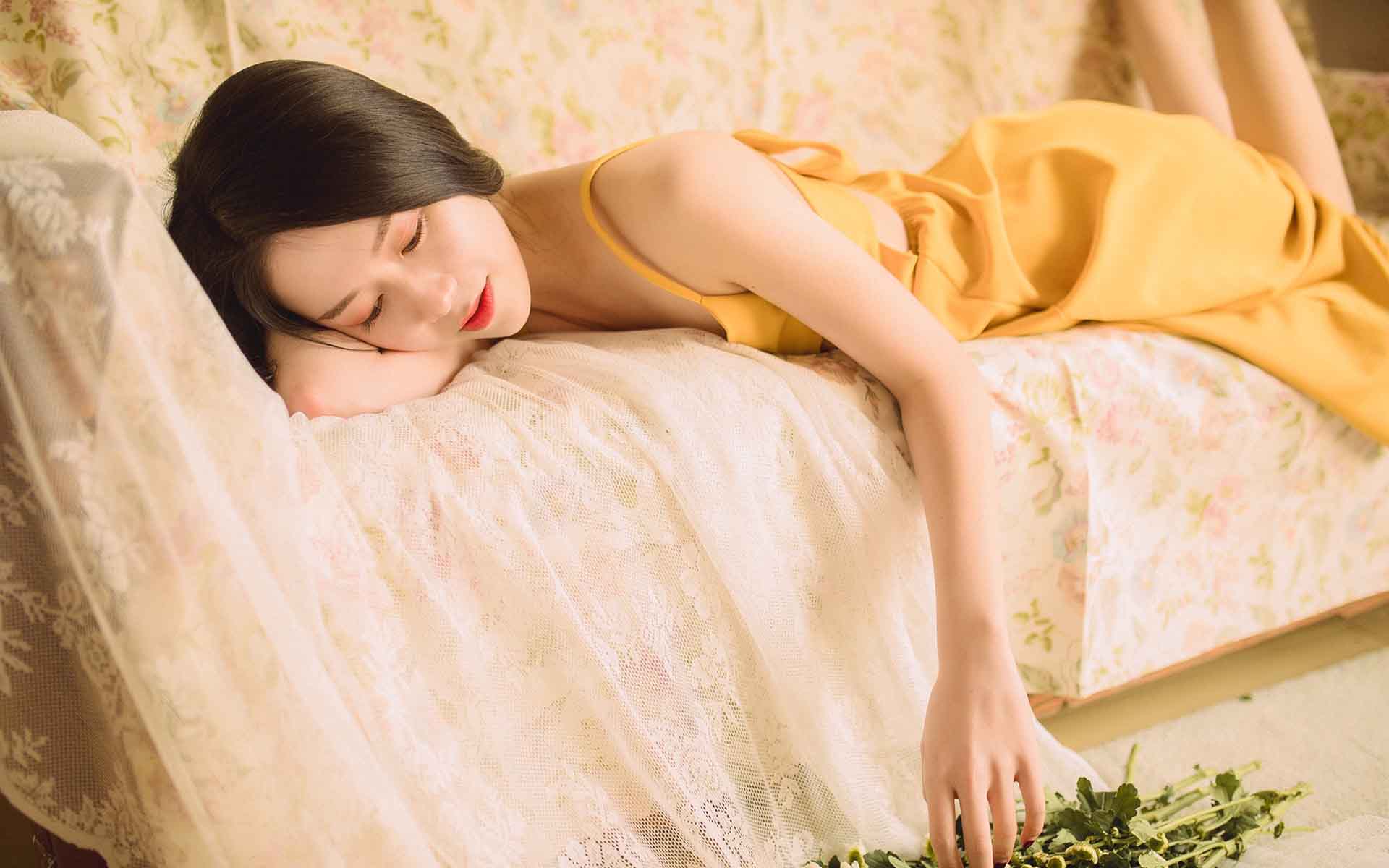 优雅知性美女