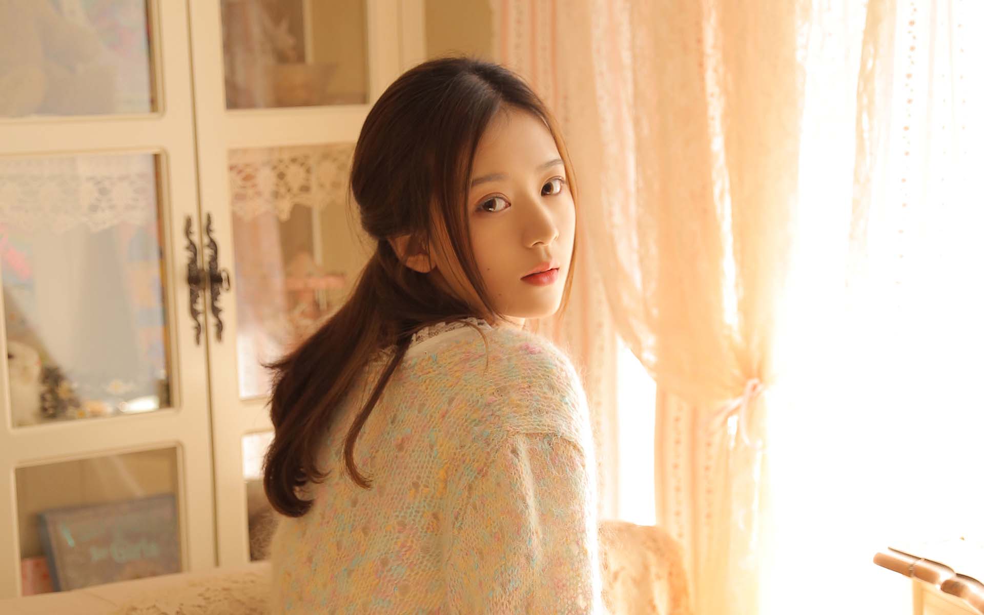 元气性感美女
