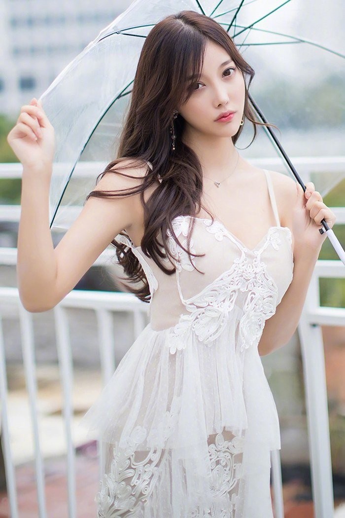 杨晨晨—白色
