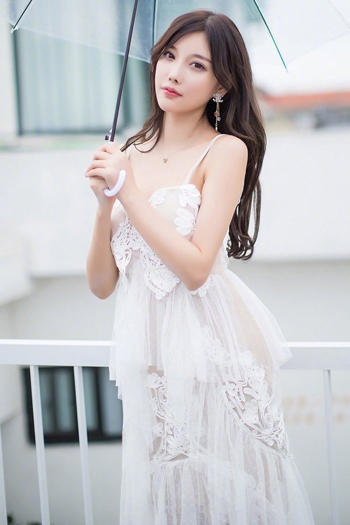 杨晨晨—白色