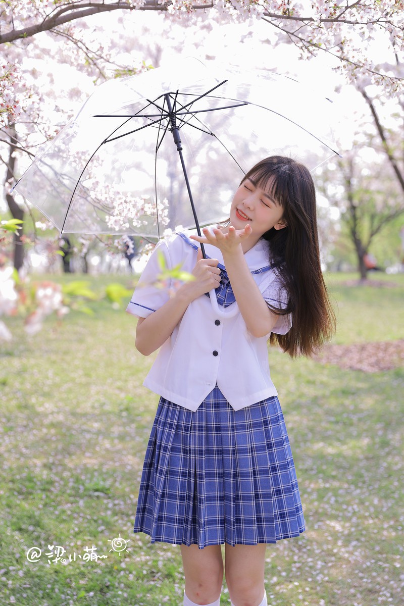 梁小萌—带你去看樱花雨